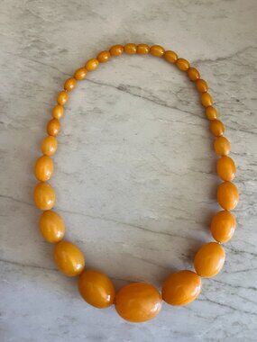 Eggyoke Bakelite Necklace 20"